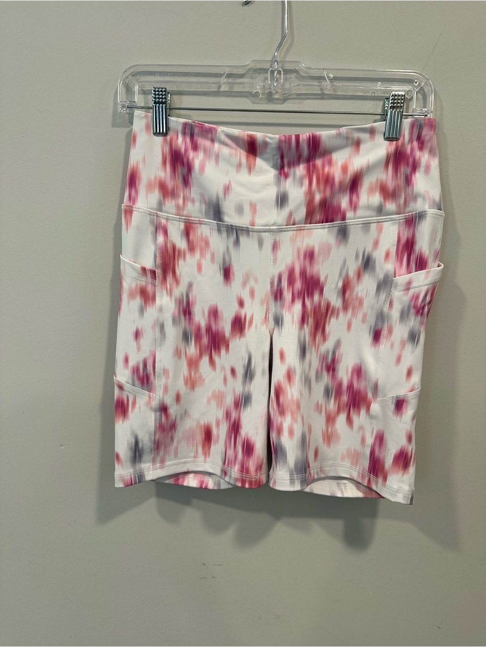 GAIAM Pink & Gray Tie-Dye Women's Bike Shorts with Side Pockets